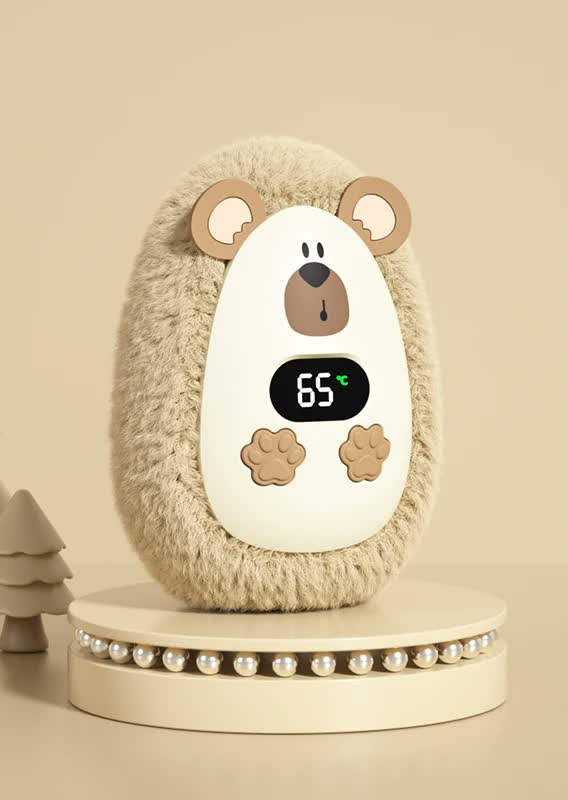 Calentador de manos CozyPuff modelo oso beige con pantalla de temperatura